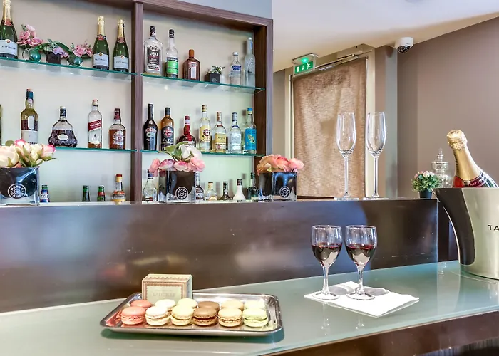 Elysées, An Ihg Hotel 4*