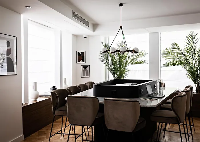 Hotel Elysées, An Ihg 4*