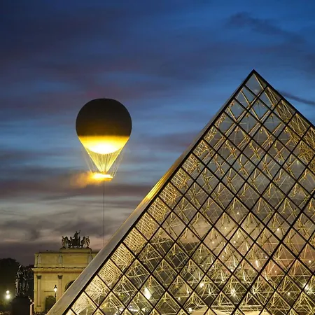 Palais De L'elysee By Ihg ホテル 4*