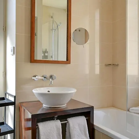 Palais De L'elysee By Ihg Hotel