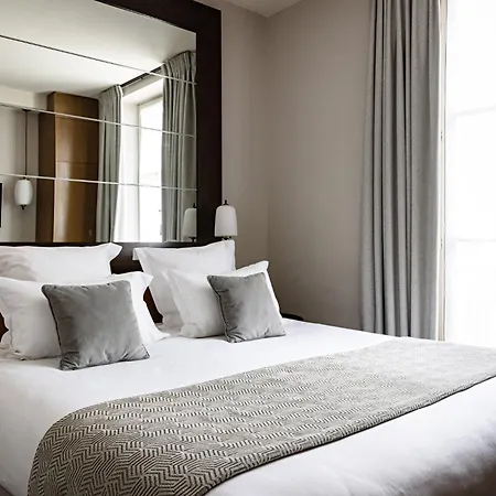 Palais De L'elysee By Ihg ホテル 4*