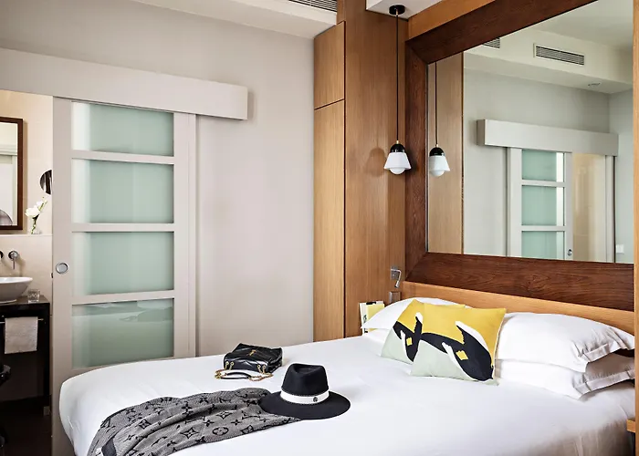 Hotel Elysées, An Ihg 4*