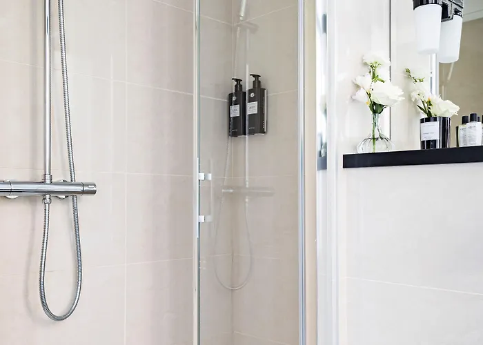 Elysées, An Ihg Parigi