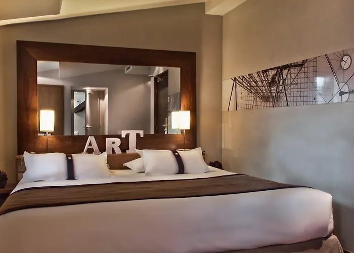 Hotel Palais De L'elysee By Ihg 4*