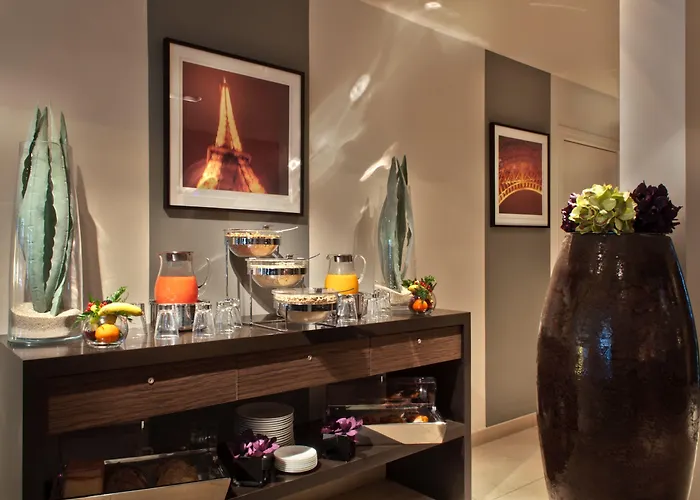 Palais De L'elysee By Ihg Hotel