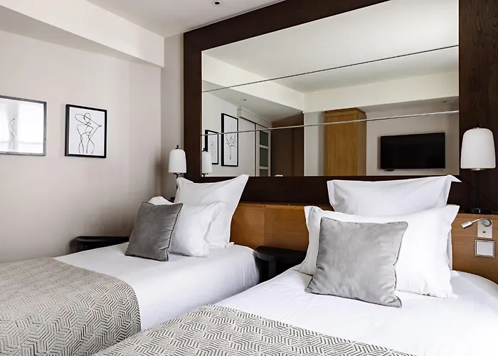 Hotel Palais De L'elysee By Ihg 4*