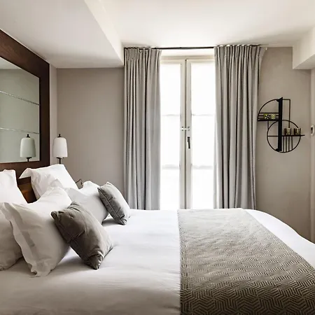 Elysées, An Ihg Hotel Parigi