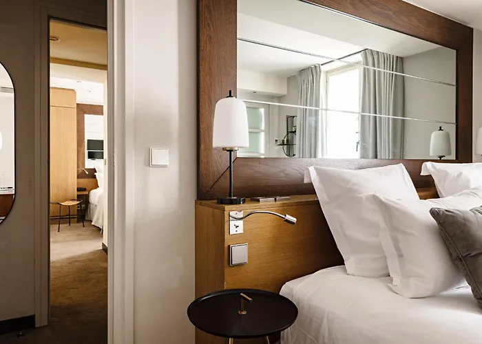 Palais De L'elysee By Ihg فندق 4*